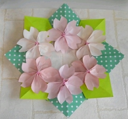 折り紙 春の花の立体飾り リースや花束 の簡単な折り方５選 情報